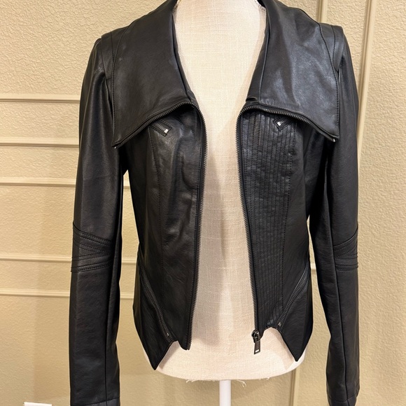 GUESS LOS ANGELS Women’s Black Faux Leather Jacket. Size M - Picture 3 of 12
